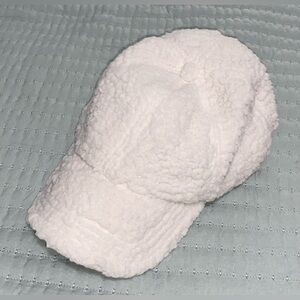 NWT Aerie Women’s White Fuzzy Baseball Cap